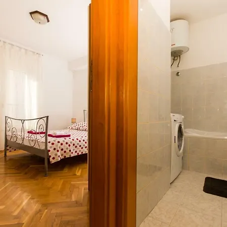 דירה Apartman Ruza טרוגיר