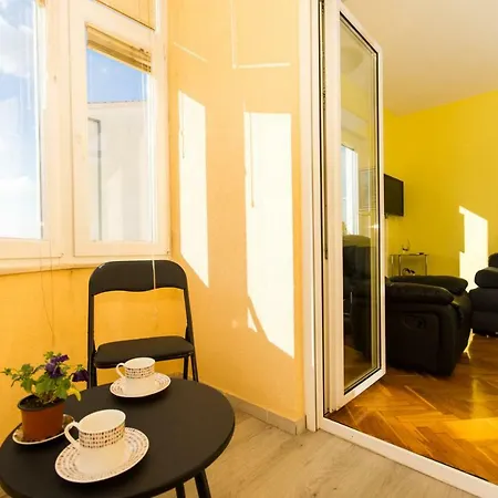 דירה Apartman Ruza טרוגיר